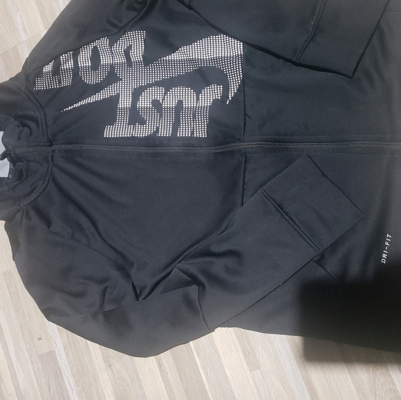 Nike jacket - Picture 1 of 3